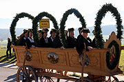 Greimhartinger Frauen (Hötzelsperger/Leitsmüller/Perko – Eindrücke vom Jubiläums-Leonhardiritt in Greimharting)